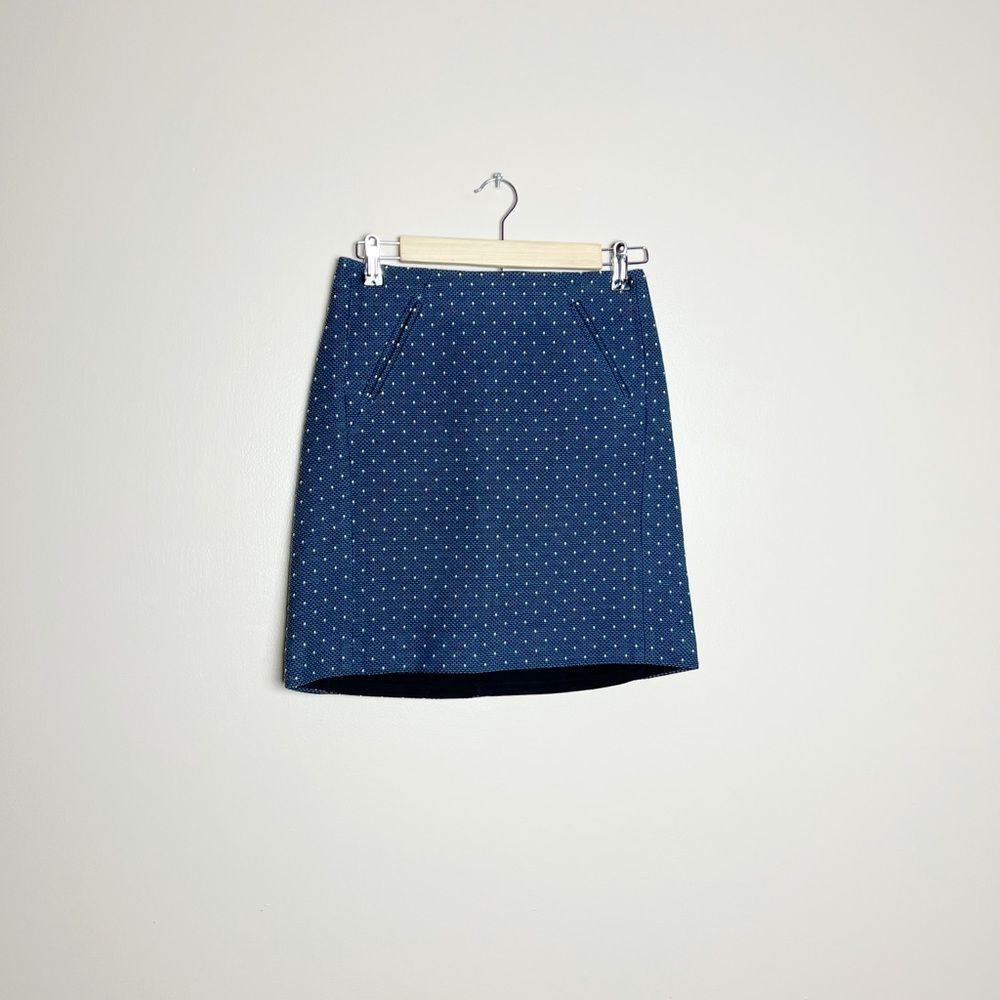 Clearout! Navy LOFT Dotted Shift Mini Skirt Size 0 EUC